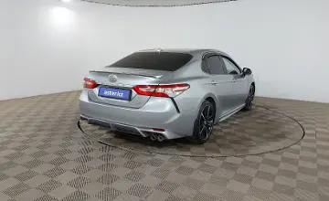 Toyota Camry 2020 года за 10 490 000 тг. в Шымкент