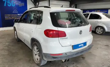 Volkswagen Tiguan 2015 года за 4 990 000 тг. в Астана фото 4