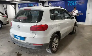 Volkswagen Tiguan 2015 года за 4 990 000 тг. в Астана фото 3