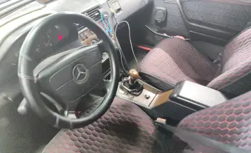 Mercedes-Benz C-Класс 1994 года за 990 000 тг. в Астана фото 5