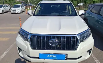 Toyota Land Cruiser Prado 2018 года за 24 000 000 тг. в Астана фото 2