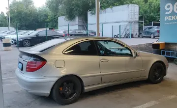 Mercedes-Benz C-Класс 2001 года за 2 500 000 тг. в Алматы фото 4
