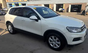 Volkswagen Touareg 2010 года за 8 500 000 тг. в Алматы фото 2