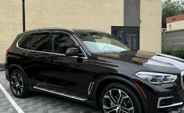 BMW X5 2021 года за 35 000 000 тг. в Алматы