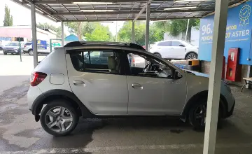 Renault Sandero 2019 года за 2 800 000 тг. в Алматы фото 4