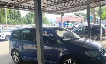 Volkswagen Touran 2008 года за 2 500 000 тг. в Алматы фото 4