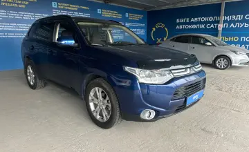 Mitsubishi Outlander 2013 года за 7 500 000 тг. в Алматы фото 3