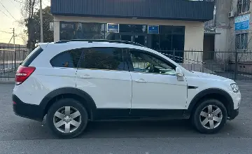Chevrolet Captiva 2018 года за 7 000 000 тг. в Астана фото 4
