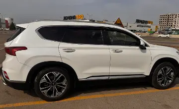 Hyundai Santa Fe 2018 года за 12 000 000 тг. в Алматы