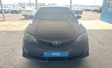 Toyota Camry 2014 года за 9 000 000 тг. в Алматы фото 2