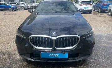 BMW 5 серии 2023 года за 37 500 000 тг. в Актобе фото 2