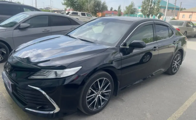 Toyota Camry 2023 года за 17 900 000 тг. в Кызылорда