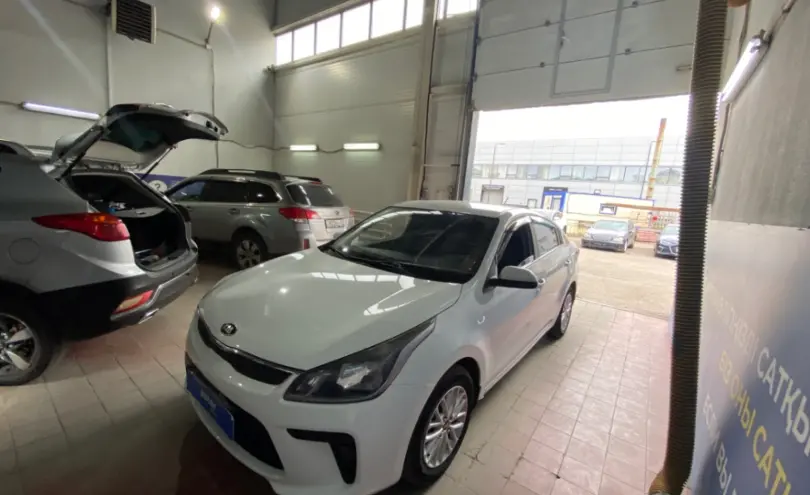 Kia Rio 2019 года за 6 800 000 тг. в Астана