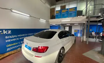 BMW 5 серии 2013 года за 11 000 000 тг. в Астана