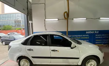 LADA (ВАЗ) Granta 2016 года за 2 000 000 тг. в Астана фото 4