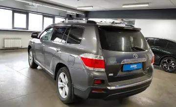 Toyota Highlander 2011 года за 13 000 000 тг. в Астана фото 4