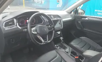 Volkswagen Tiguan 2021 года за 16 000 000 тг. в Алматы фото 5