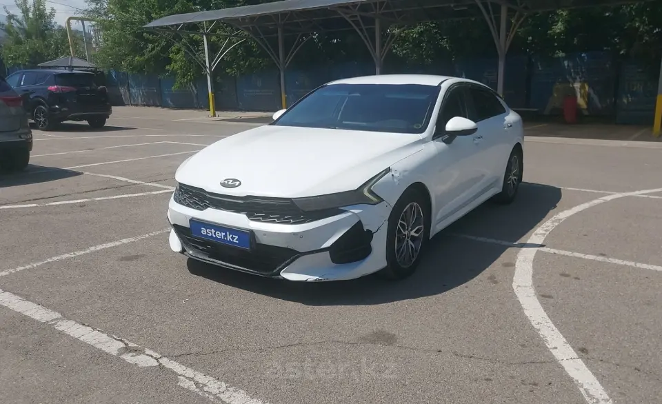 Kia K5 2022 года за 8 000 000 тг. в Алматы