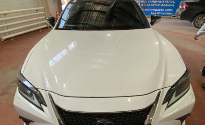 Lexus ES 2020 года за 22 000 000 тг. в Астана фото 2