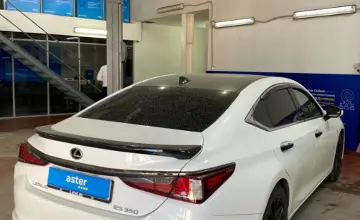 Lexus ES 2020 года за 22 000 000 тг. в Астана