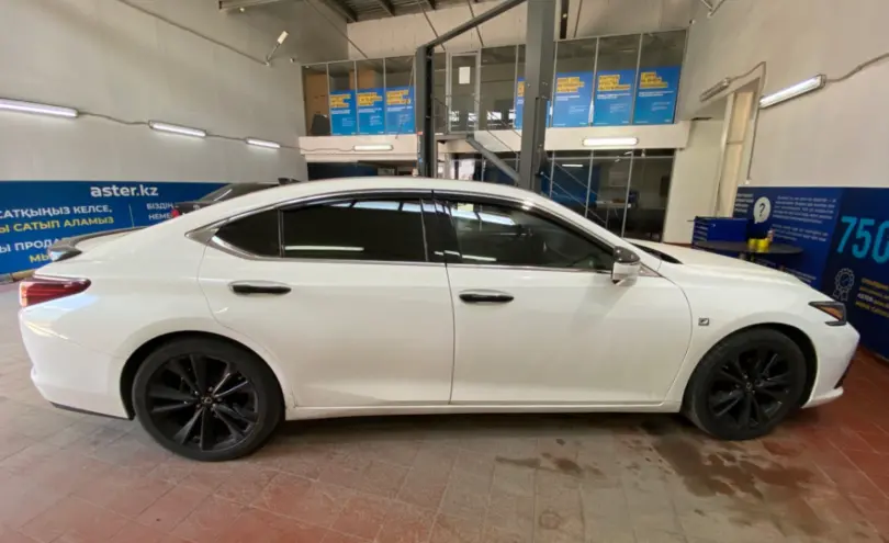 Lexus ES 2020 года за 22 000 000 тг. в Астана фото 4