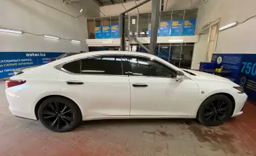 Lexus ES 2020 года за 22 000 000 тг. в Астана фото 4