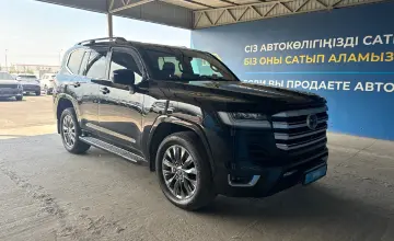 Toyota Land Cruiser 2022 года за 65 000 000 тг. в Алматы фото 3