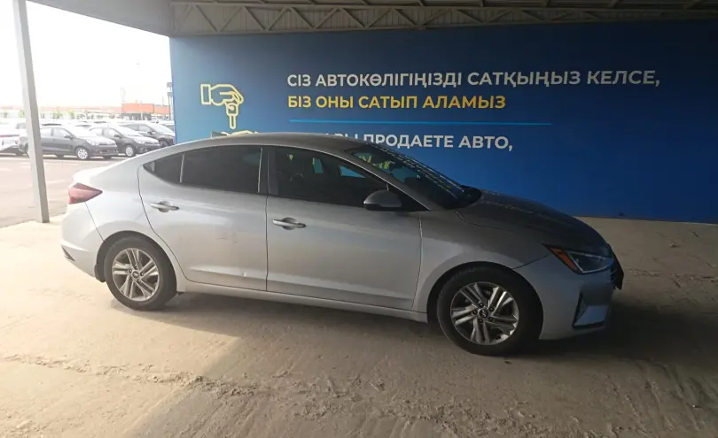 Hyundai Elantra 2020 года за 7 000 000 тг. в Алматы фото 4