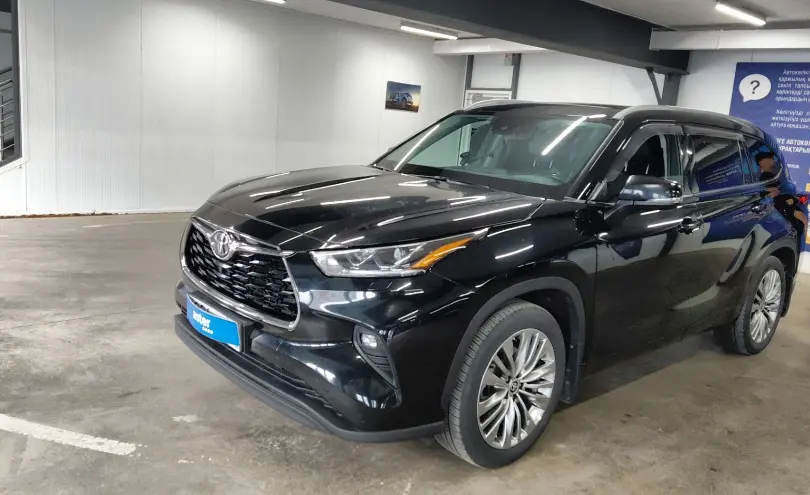 Toyota Highlander 2022 года за 28 000 000 тг. в Астана