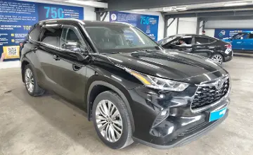 Toyota Highlander 2022 года за 28 000 000 тг. в Астана фото 2