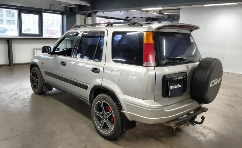 Honda CR-V 1998 года за 3 000 000 тг. в Астана фото 4