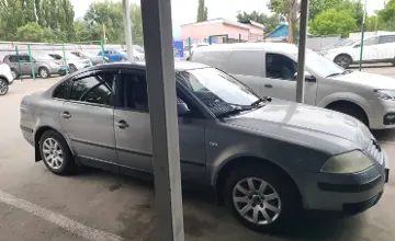 Volkswagen Passat 2003 года за 1 700 000 тг. в Алматы фото 4