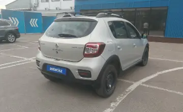 Renault Sandero 2016 года за 2 700 000 тг. в Алматы фото 3