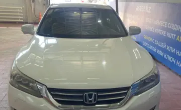Honda Accord 2013 года за 6 700 000 тг. в Астана фото 2