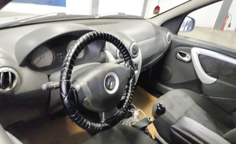 Renault Logan 2014 года за 1 600 000 тг. в Астана фото 5