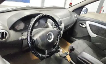 Renault Logan 2014 года за 1 600 000 тг. в Астана фото 5