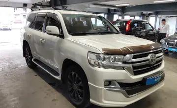 Toyota Land Cruiser 2020 года за 31 000 000 тг. в Астана фото 2