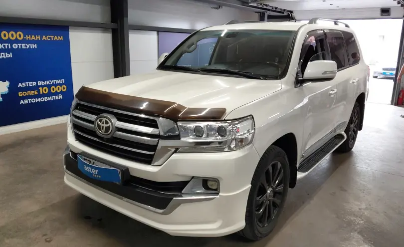 Toyota Land Cruiser 2020 года за 31 000 000 тг. в Астана