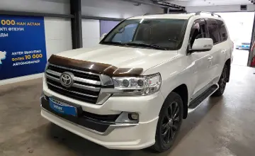 Toyota Land Cruiser 2020 года за 31 000 000 тг. в Астана фото 1