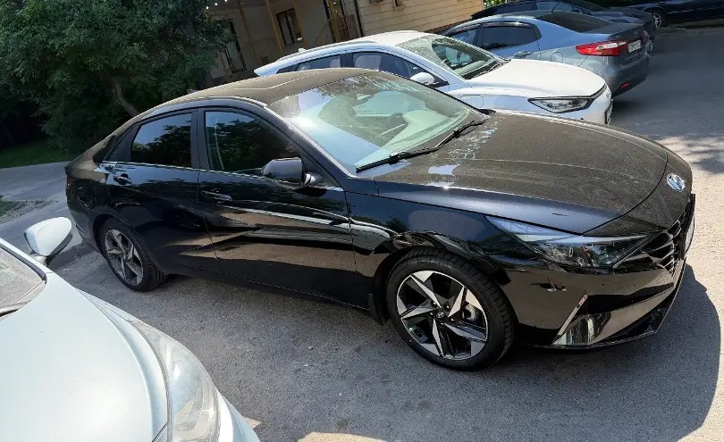 Hyundai Elantra 2023 года за 9 700 000 тг. в Алматы