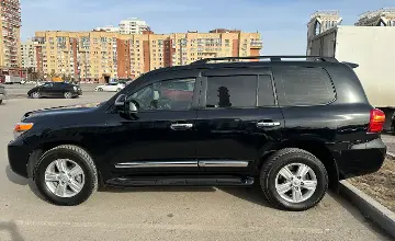 Toyota Land Cruiser 2015 года за 28 000 000 тг. в Астана фото 3