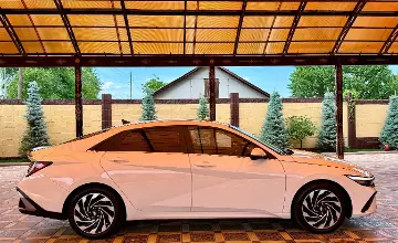 Hyundai Elantra 2024 года за 8 700 000 тг. в Алматы фото 4
