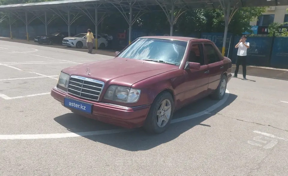 Mercedes-Benz E-Класс 1994 года за 800 000 тг. в Алматы