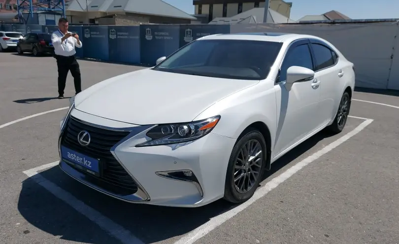 Lexus ES 2015 года за 12 500 000 тг. в Шымкент