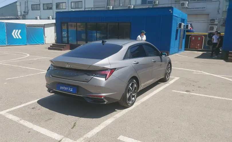 Hyundai Elantra 2021 года за 8 500 000 тг. в Алматы фото 3