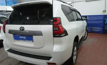 Toyota Land Cruiser Prado 2019 года за 21 000 000 тг. в Астана