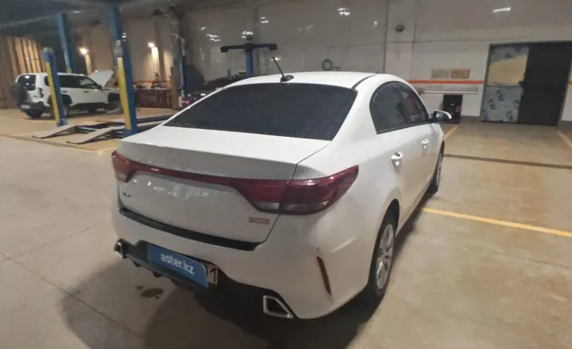 Kia Rio 2021 года за 6 500 000 тг. в Караганда фото 5