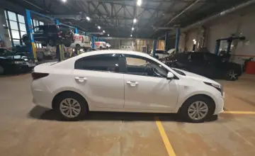 Kia Rio 2021 года за 6 500 000 тг. в Караганда фото 4