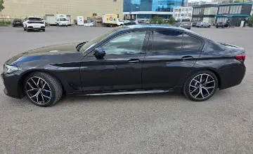 BMW 5 серии 2022 года за 26 000 000 тг. в Астана фото 4