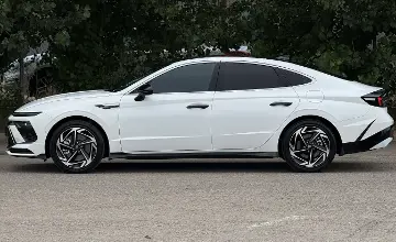 Hyundai Sonata 2023 года за 14 500 000 тг. в Алматы фото 4